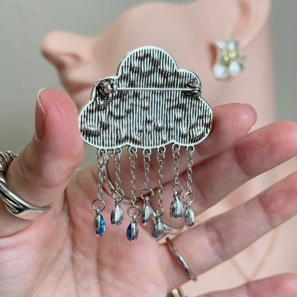 ⚜️🌧️ Cloudé | Blue and Silver Cloud Brooch 🌧️ - Picture 5 of 9